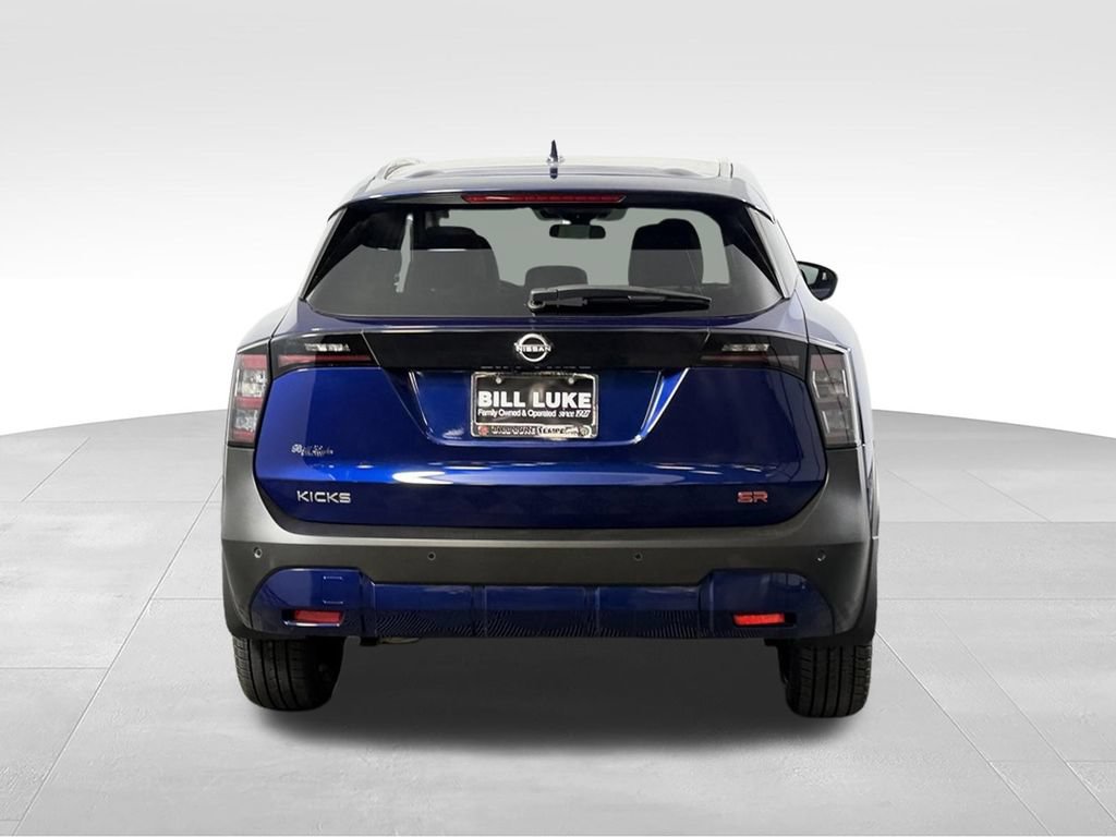 Used 2025 Nissan Kicks SR FWD image 5