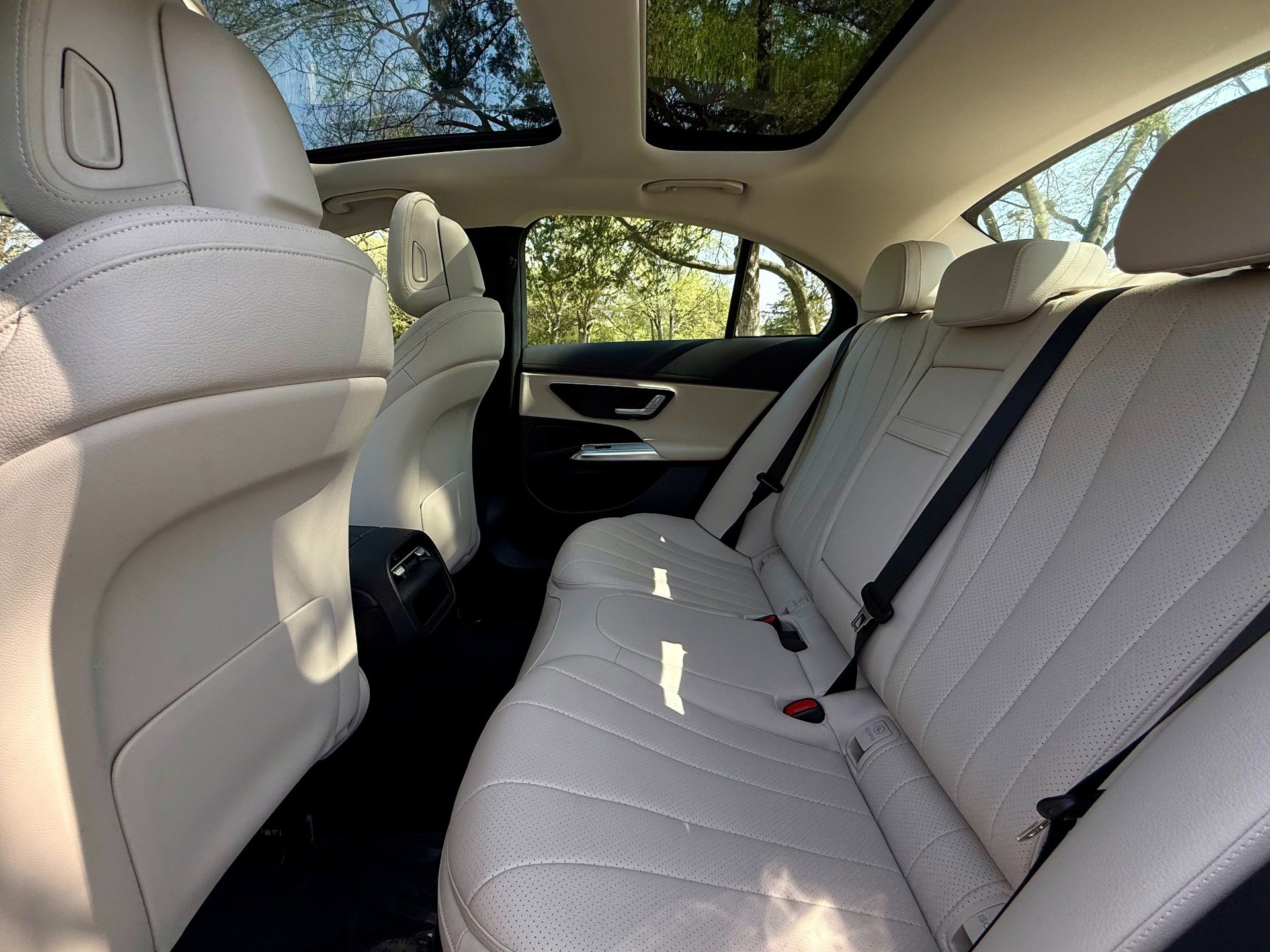 Used 2025 Mercedes-Benz E 350 Sedan image 8