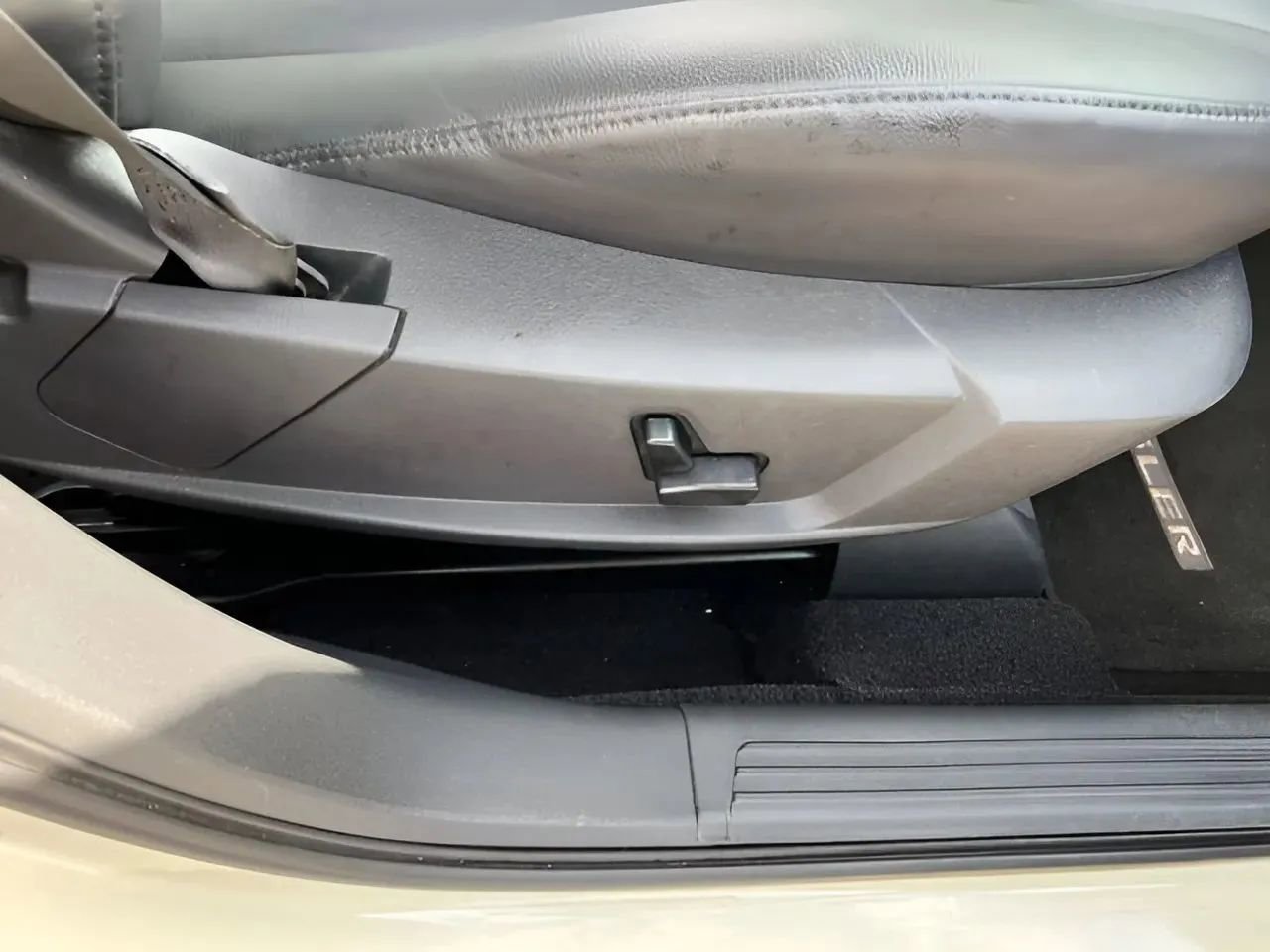 Used 2008 Chrysler 300 Touring w/ Comfort/Convenience Group image 20