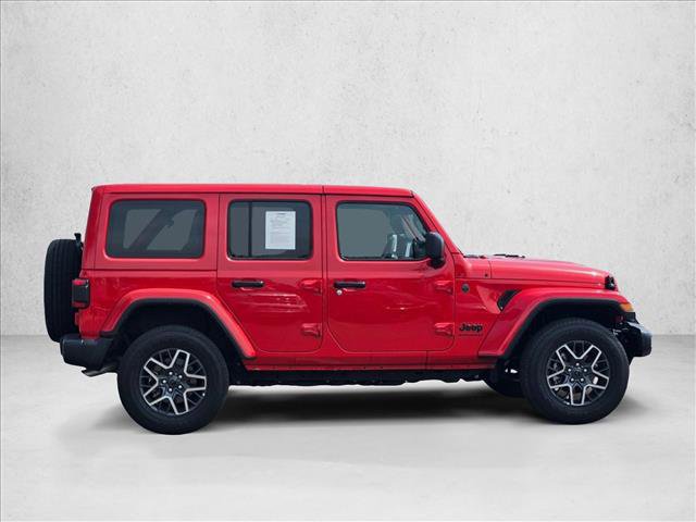 Used 2025 Jeep Wrangler Sahara video 4