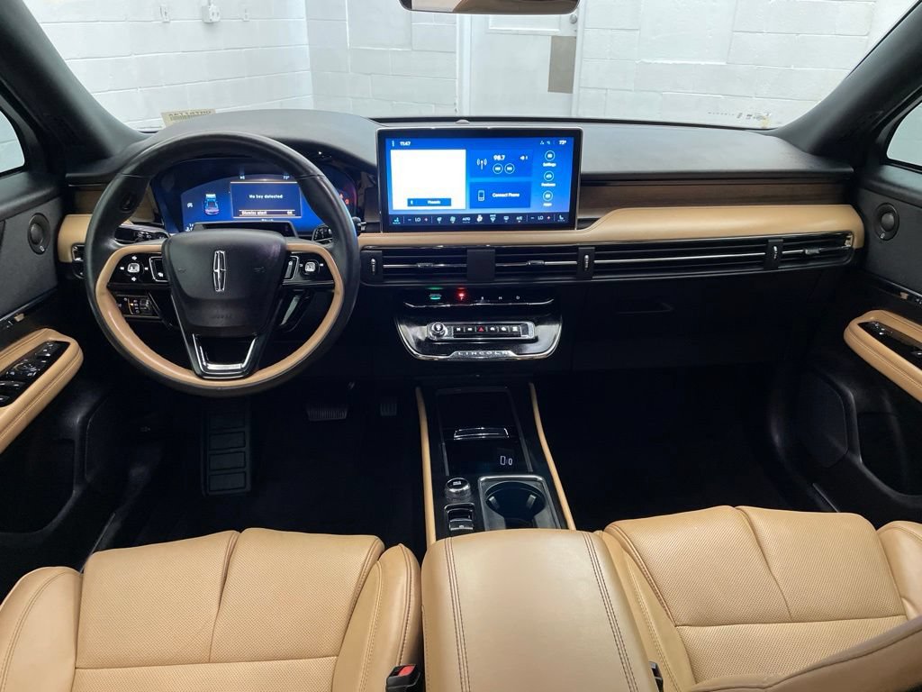 Used 2023 Lincoln Corsair Reserve w/ Equipment Group 202A AWD/4WD image 12