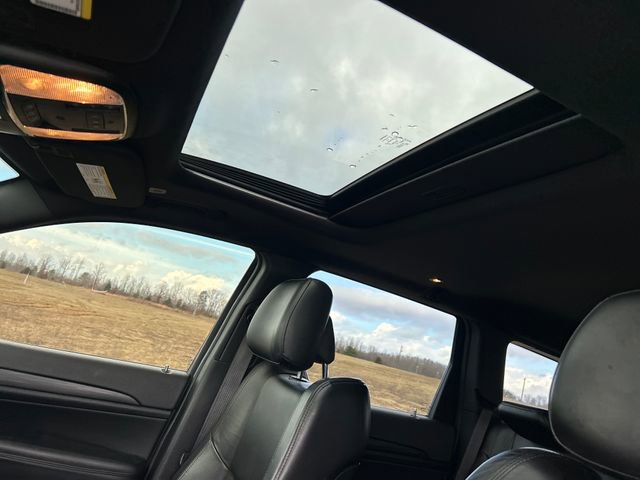 Used 2022 Jeep Grand Cherokee Laredo X image 32