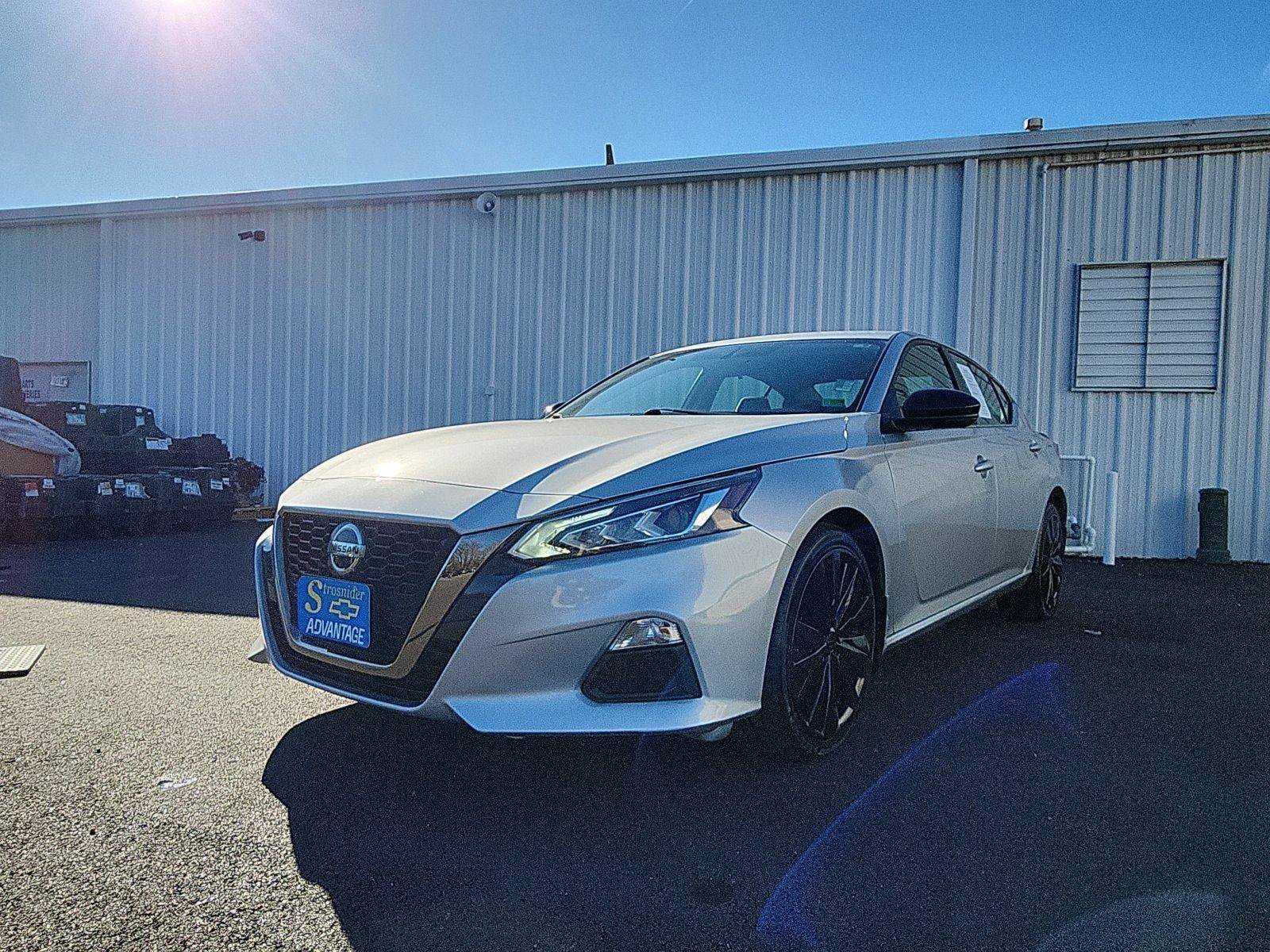 Used 2019 Nissan Altima 2.5 SR w/ SR Premium Package