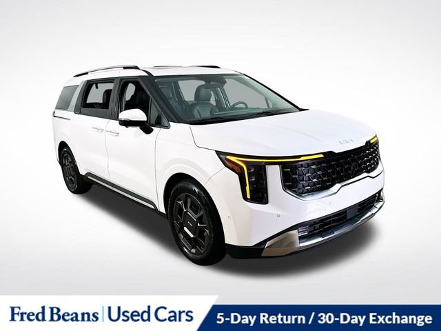 Used 2025 Kia Carnival SX FWD image 1