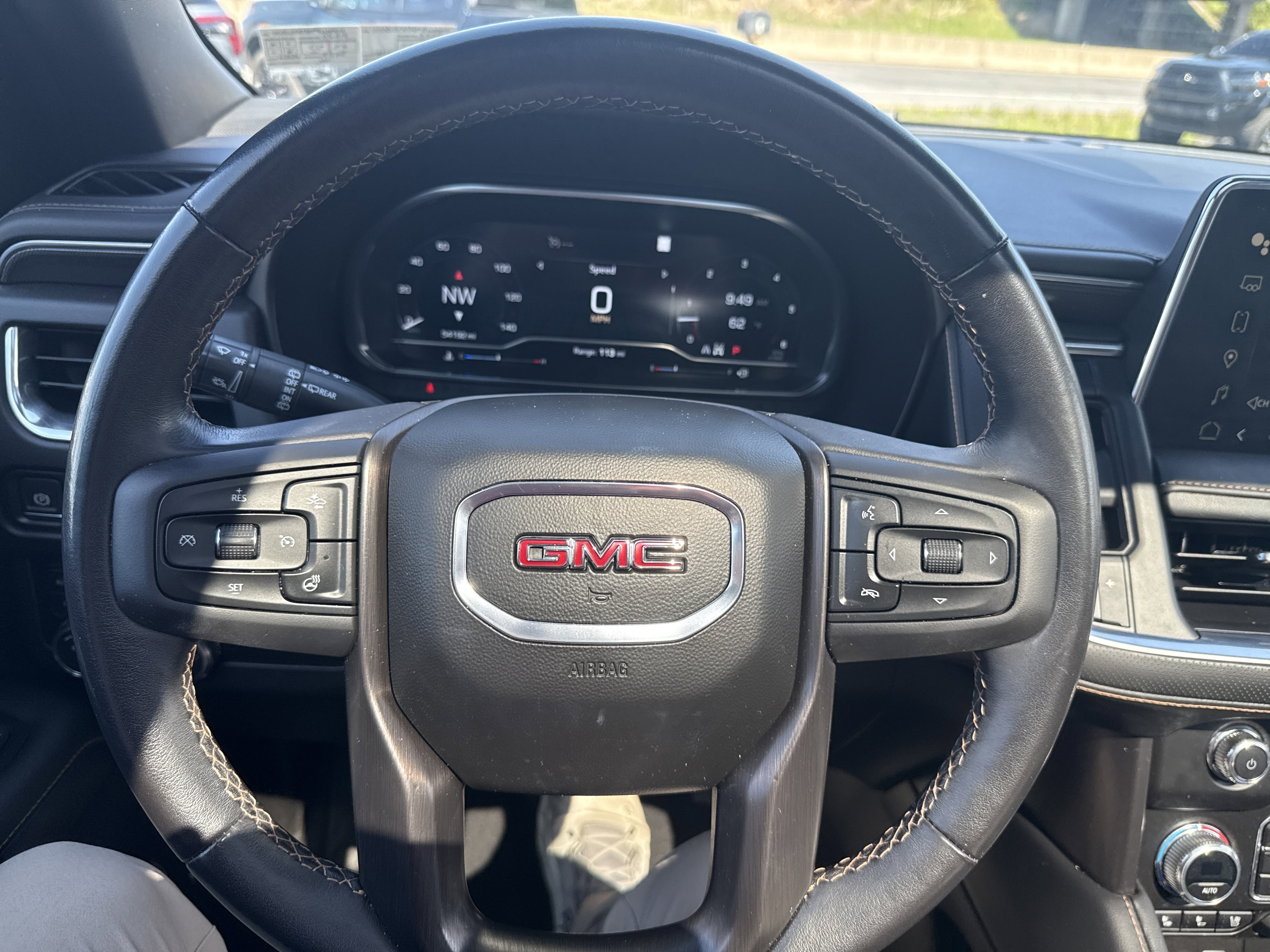 Used 2023 GMC Yukon AT4 w/ AT4 Premium Package AWD/4WD image 20