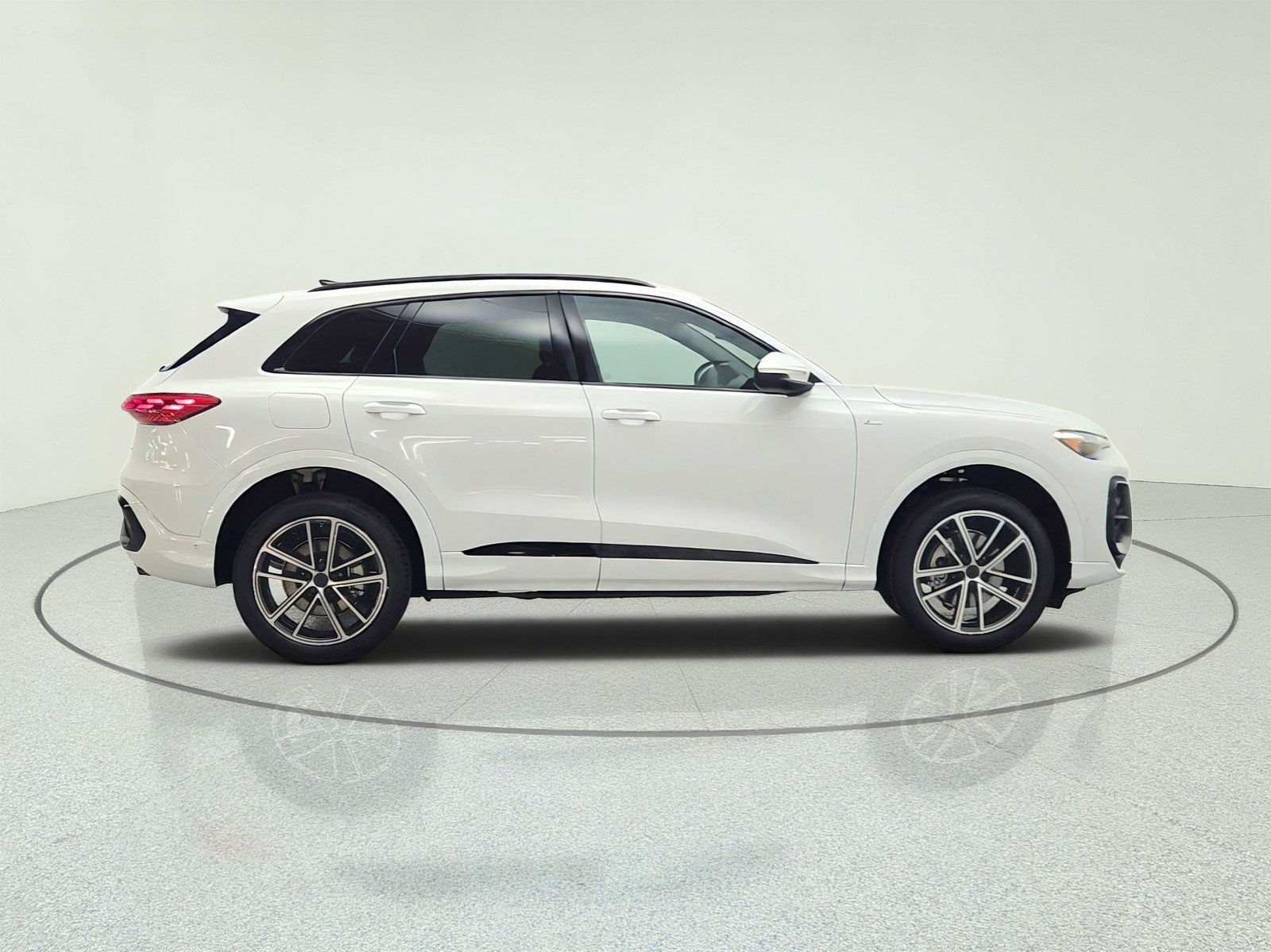New 2026 Audi Q5 Premium Plus AWD/4WD image 4