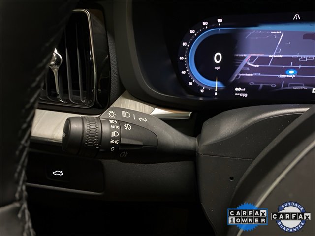 Used 2025 Volvo XC60 B5 Plus image 33