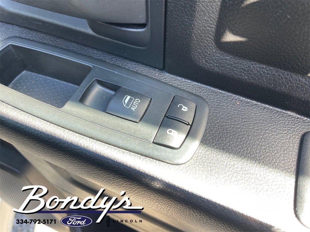 Used 2013 RAM 1500 Express image 20