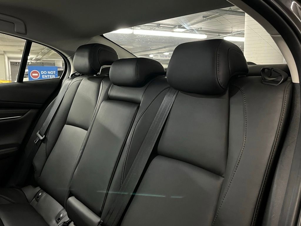 Used 2020 MAZDA MAZDA3 Sedan w/ Preferred Package image 19