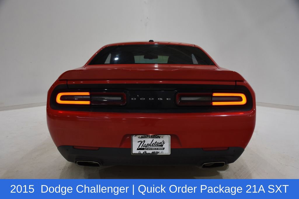 Used 2015 Dodge Challenger SXT w/ Driver Convenience Group image 5