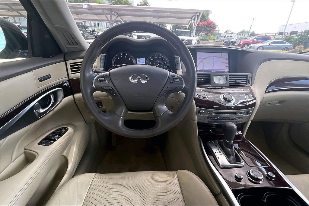 Used 2015 INFINITI Q70 3.7 w/ Technology Package RWD image 6