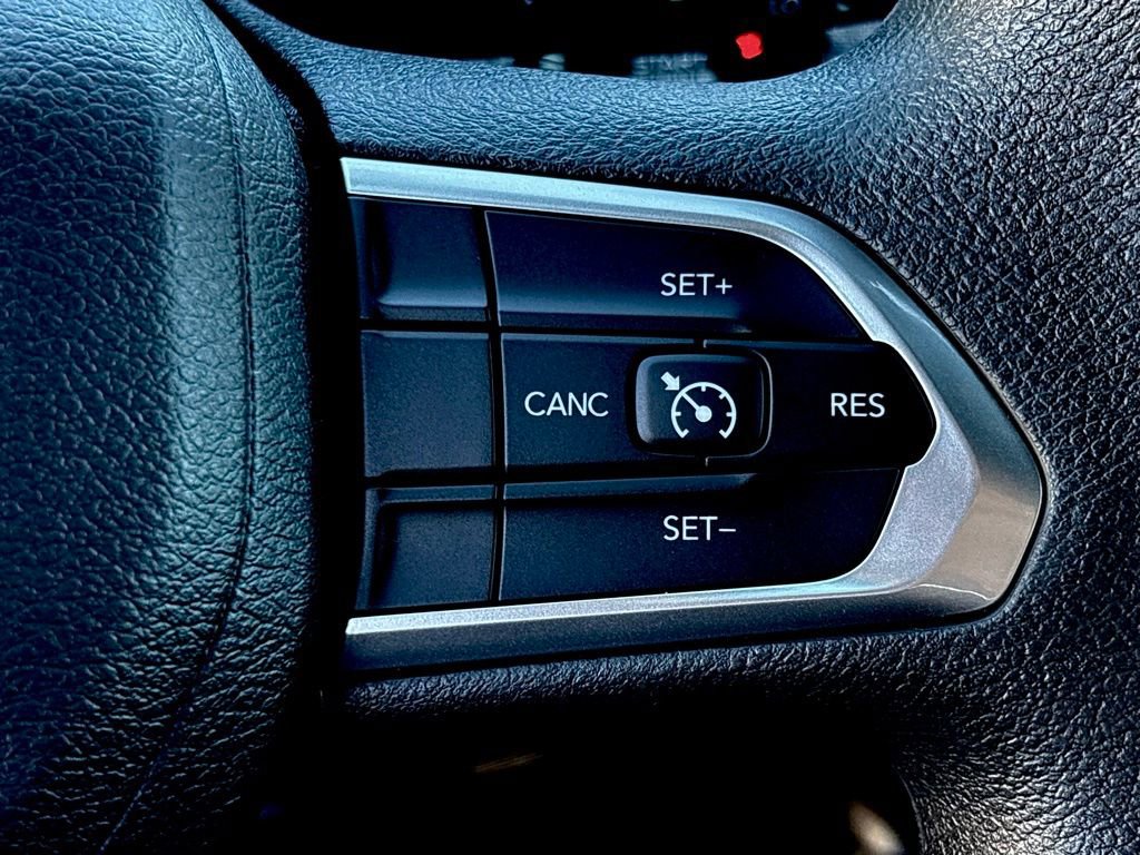 Used 2023 Jeep Compass Sport image 15