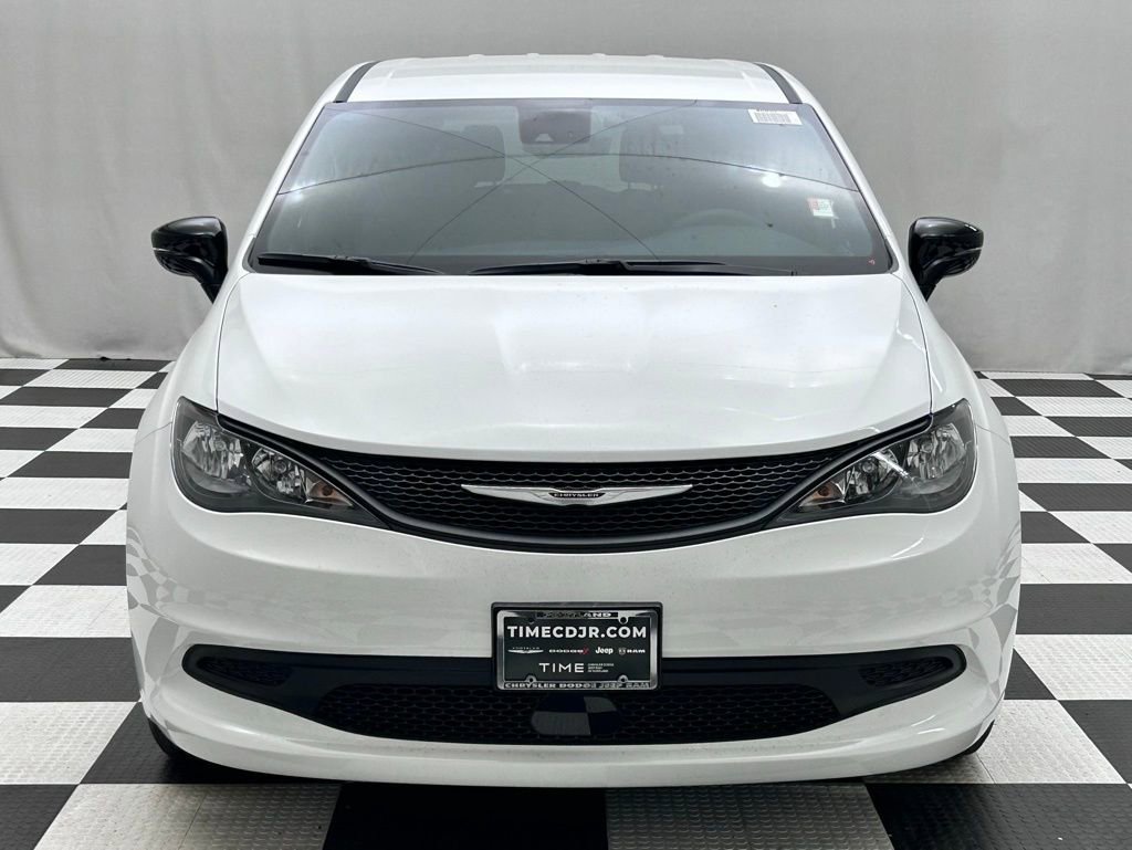 New 2026 Chrysler Voyager LX FWD image 3