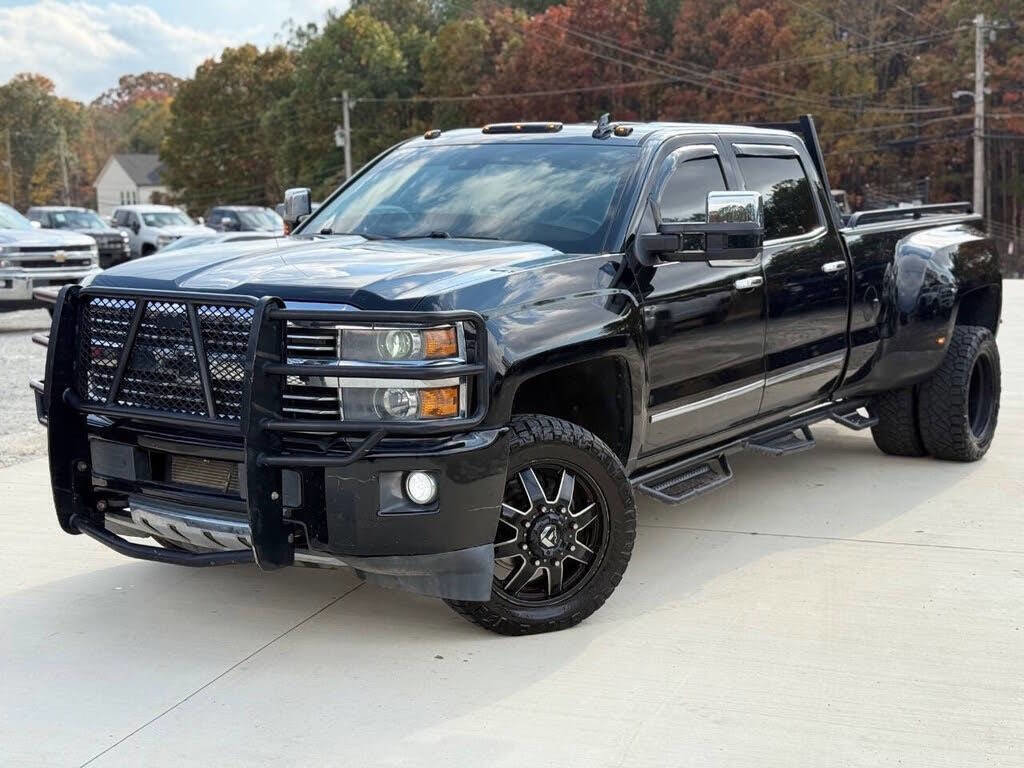 Used 2016 Chevrolet Silverado 3500 High Country w/ Duramax Plus Package AWD/4WD image 3