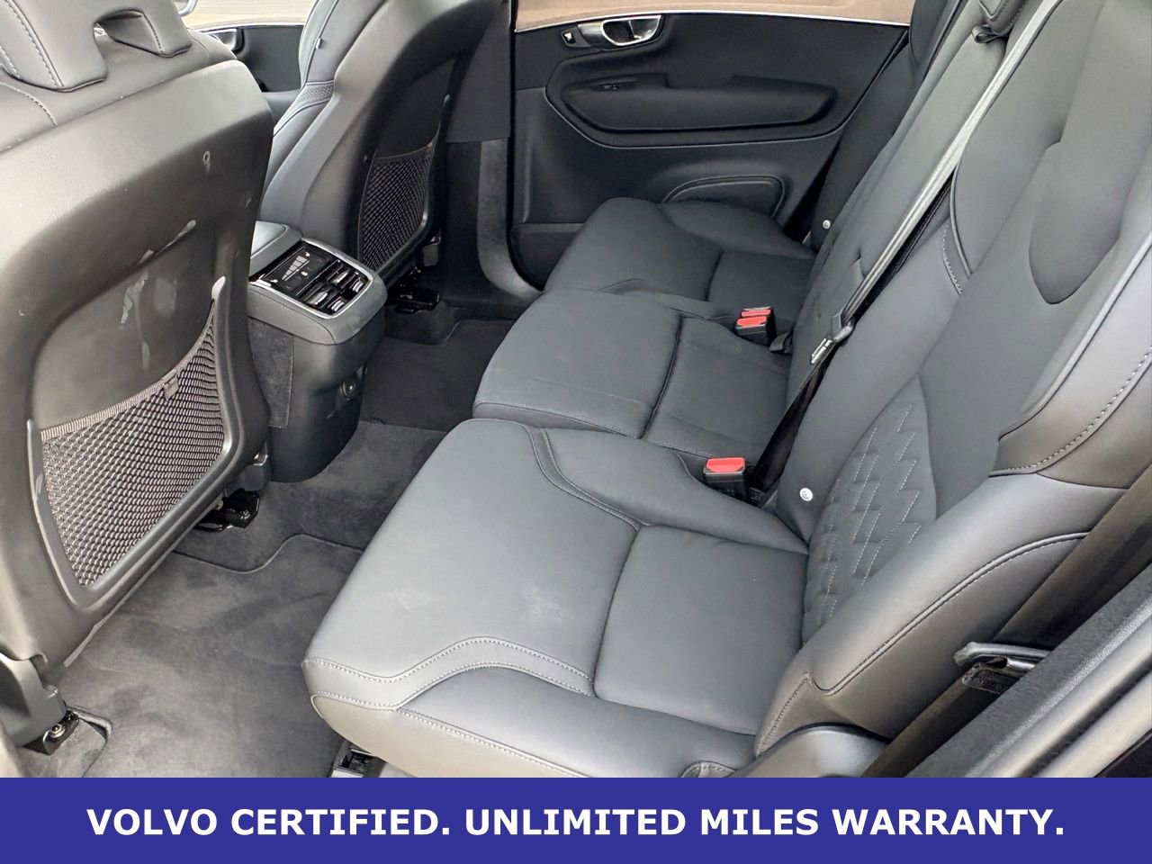Certified 2025 Volvo XC90 B6 Plus image 35