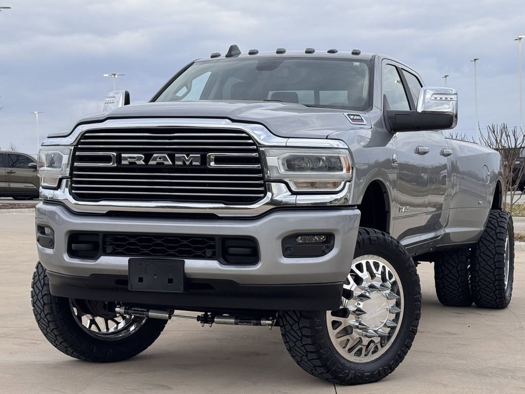 Used 2024 RAM 3500 Laramie AWD/4WD image 2
