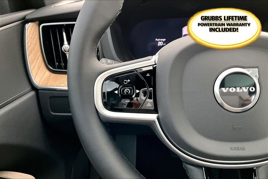 New 2026 Volvo XC60 B5 Plus w/ Protection Package Premier image 24