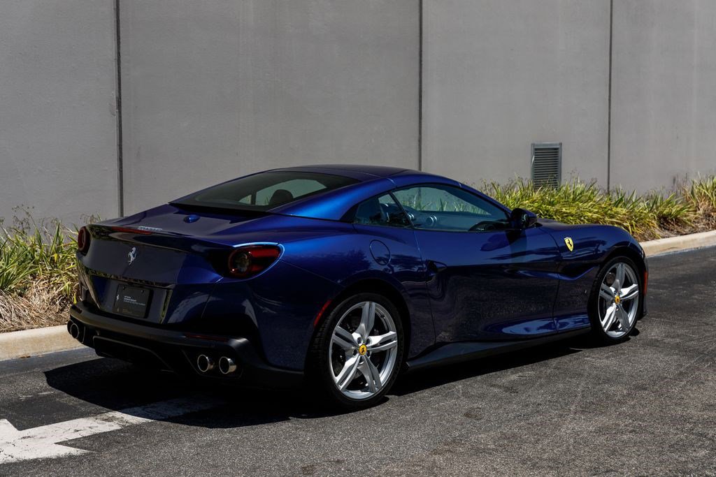 Used 2019 Ferrari Portofino RWD image 5