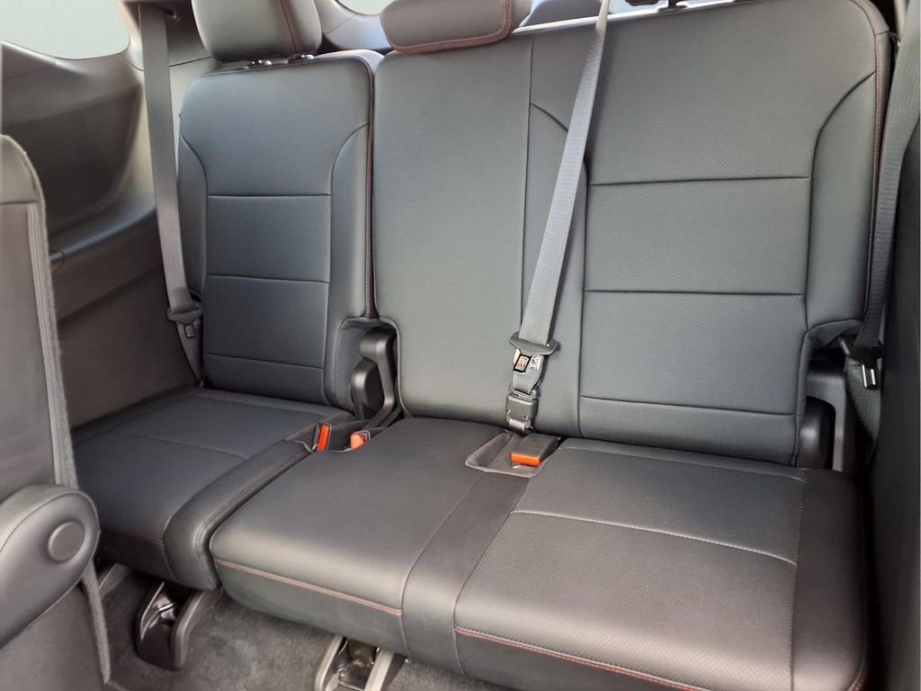 Used 2026 Chevrolet Traverse Z71 w/ Enhanced Driving Package AWD/4WD image 30