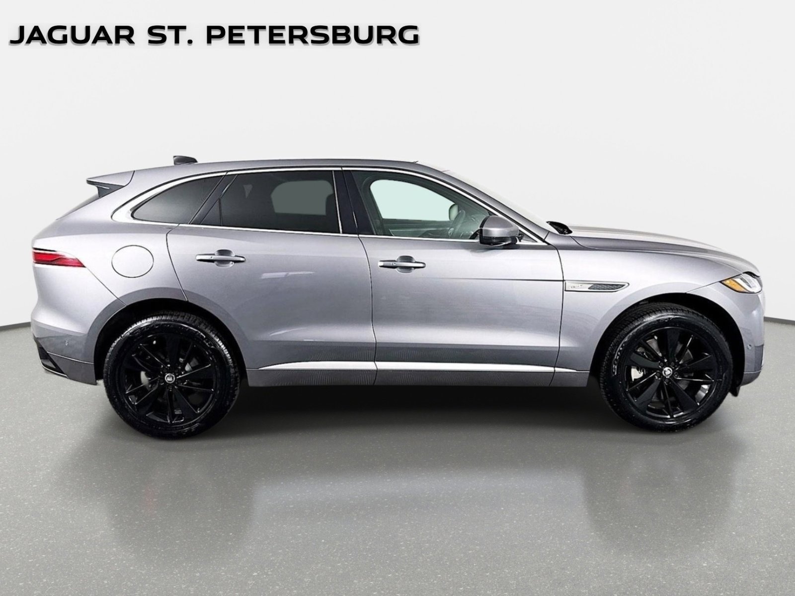 Used 2026 Jaguar F-PACE R-Dynamic S AWD/4WD image 4