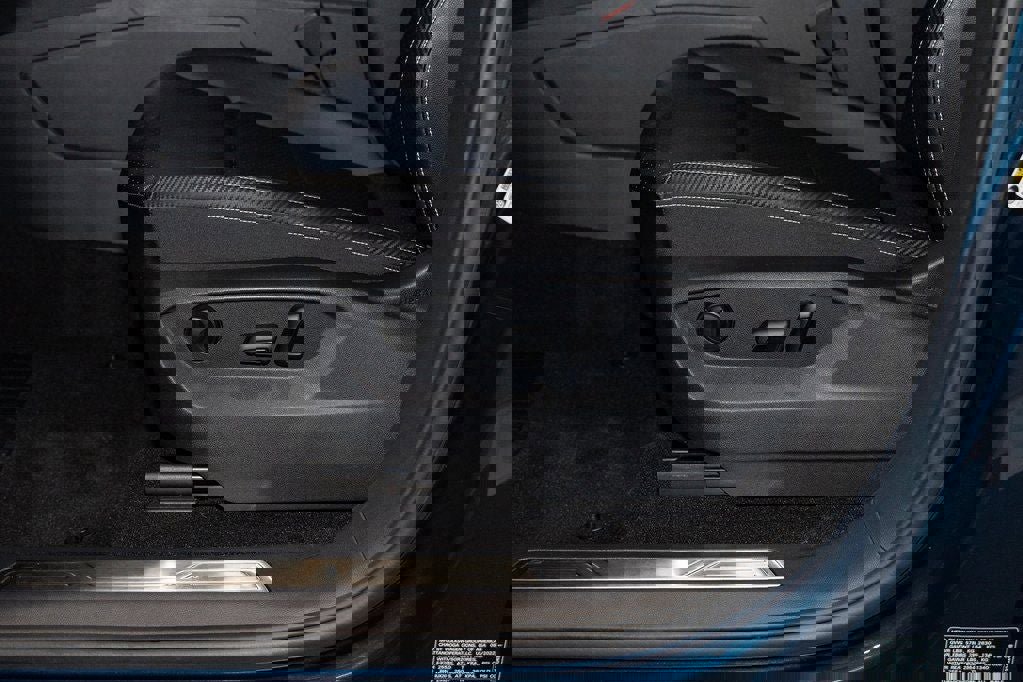 Used 2023 Volkswagen Atlas Cross Sport SE image 15