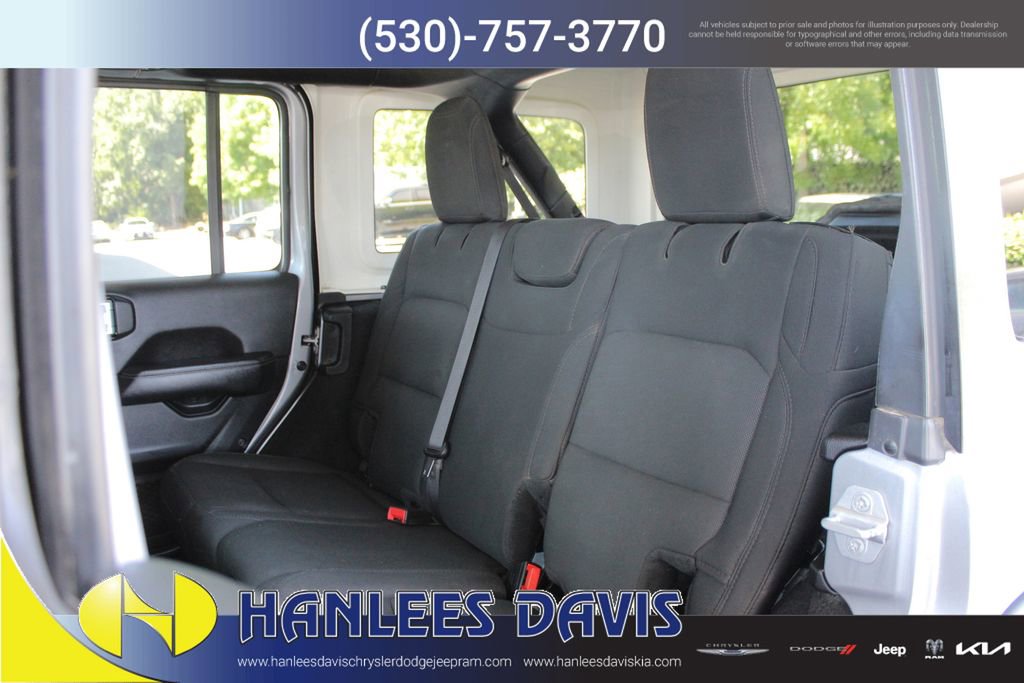 Used 2020 Jeep Wrangler Unlimited Sahara image 13