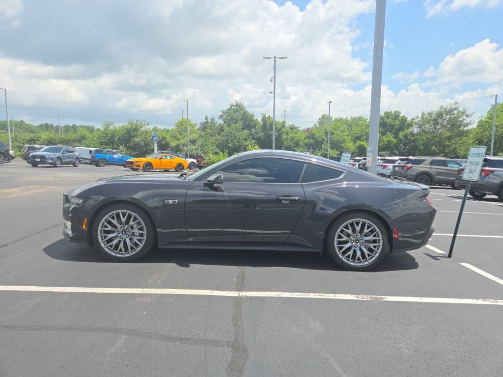 Used 2024 Ford Mustang GT Premium RWD image 4