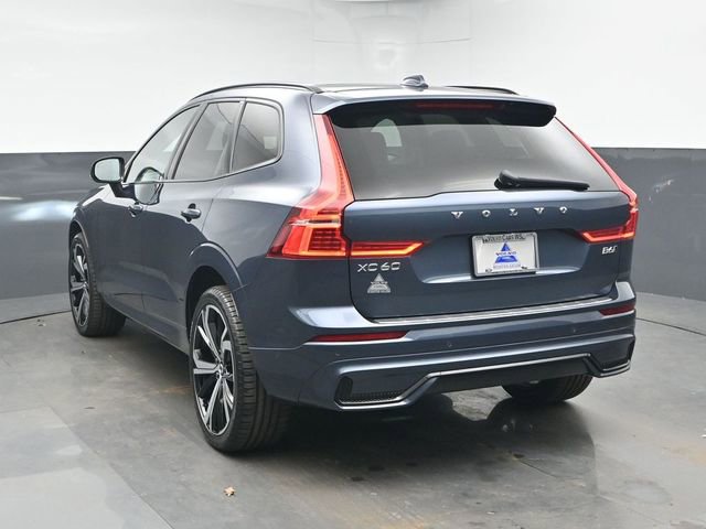 Used 2023 Volvo XC60 B6 Ultimate w/ Protection Package Premier image 7