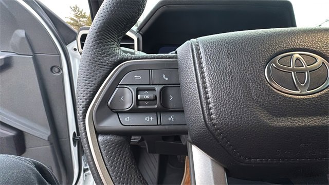 Used 2025 Toyota Tacoma TRD Off-Road image 16