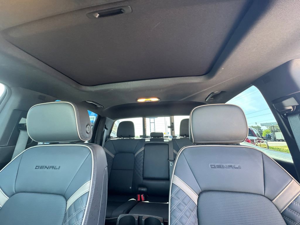 Used 2024 GMC Canyon Denali w/ LPO, Denali Black Edition AWD/4WD image 32