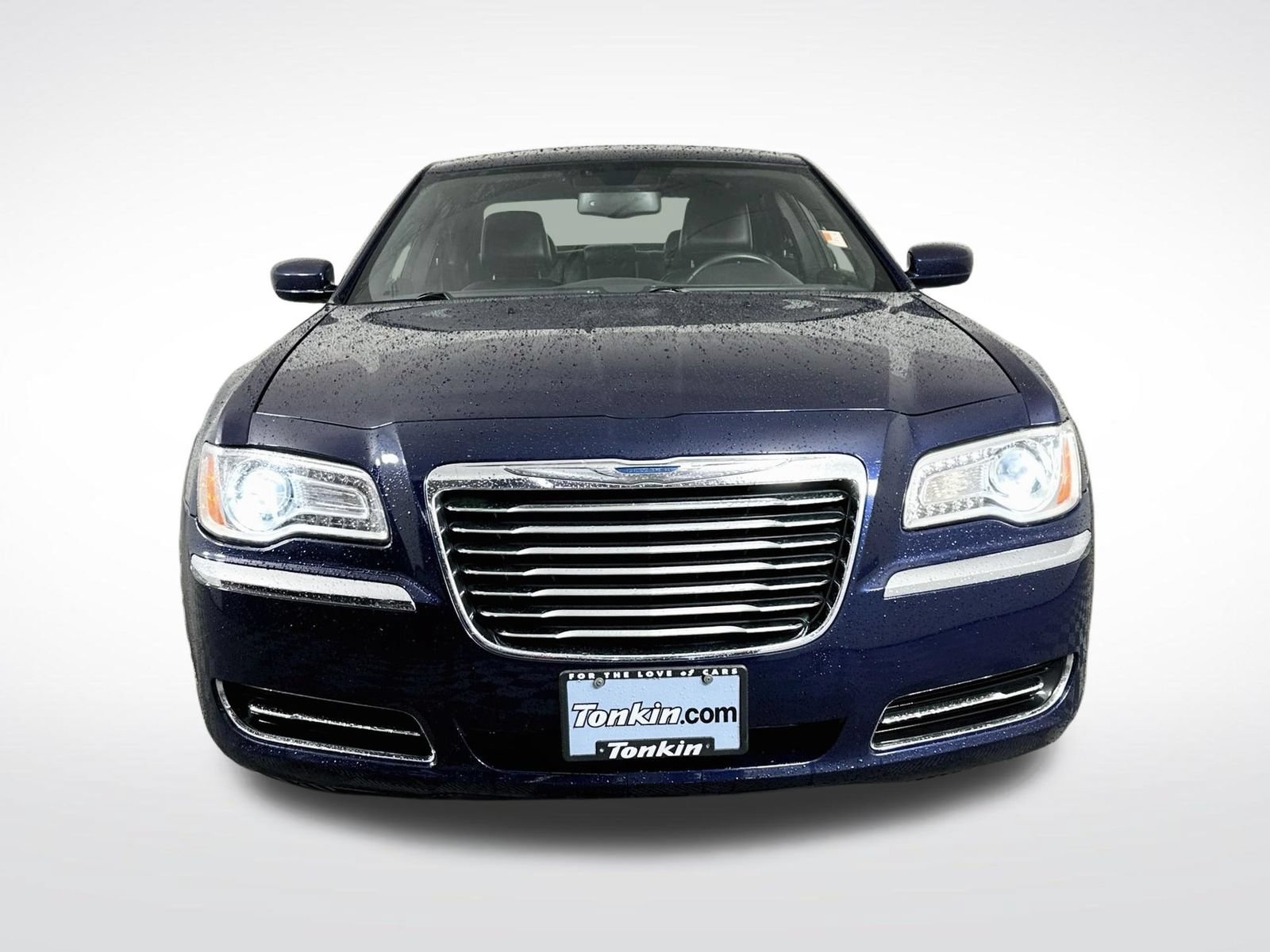 Used 2013 Chrysler 300 RWD image 2