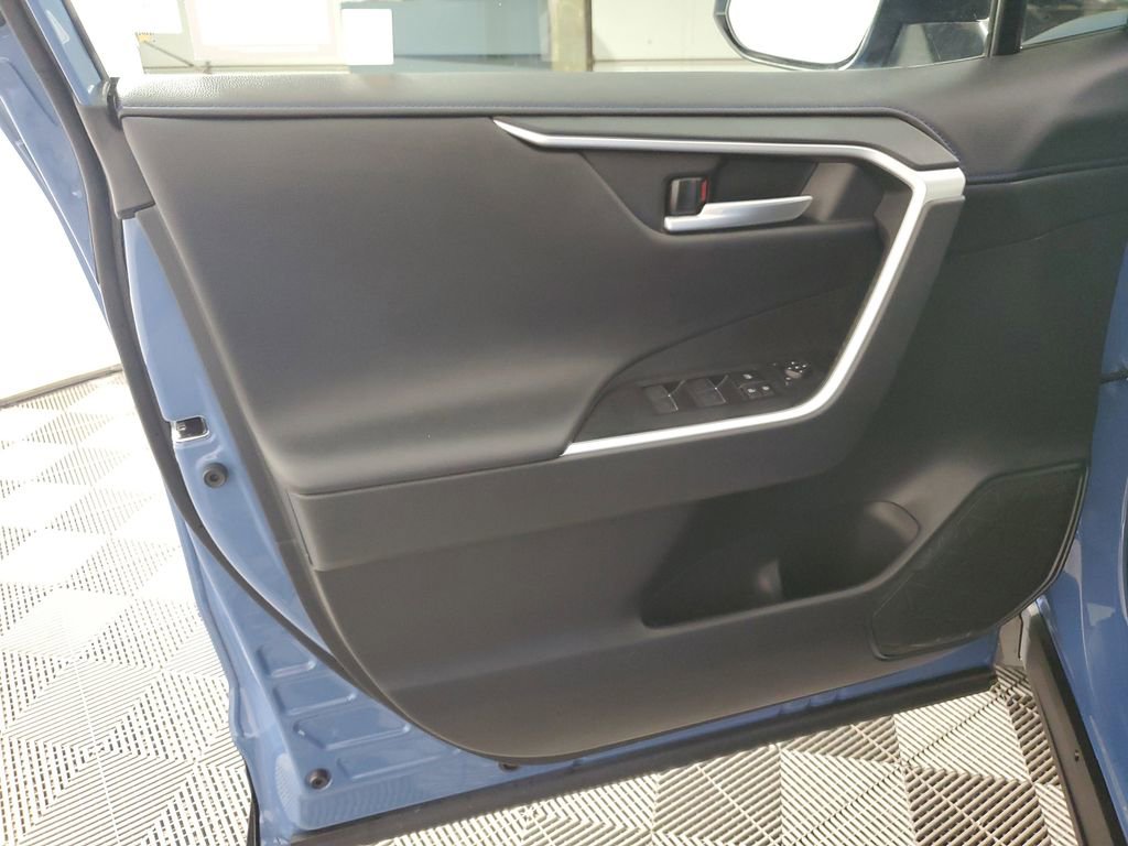 Used 2024 Toyota RAV4 XSE image 28