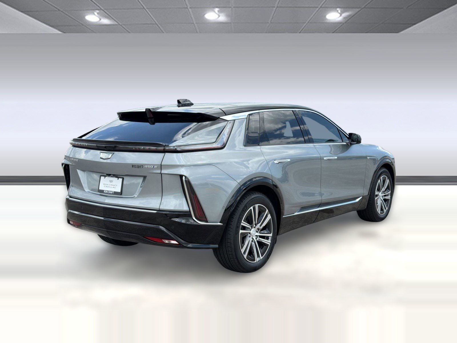 New 2025 Cadillac Lyriq Luxury RWD image 9