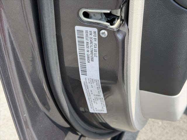 Used 2022 Chrysler Pacifica Touring-L FWD image 20