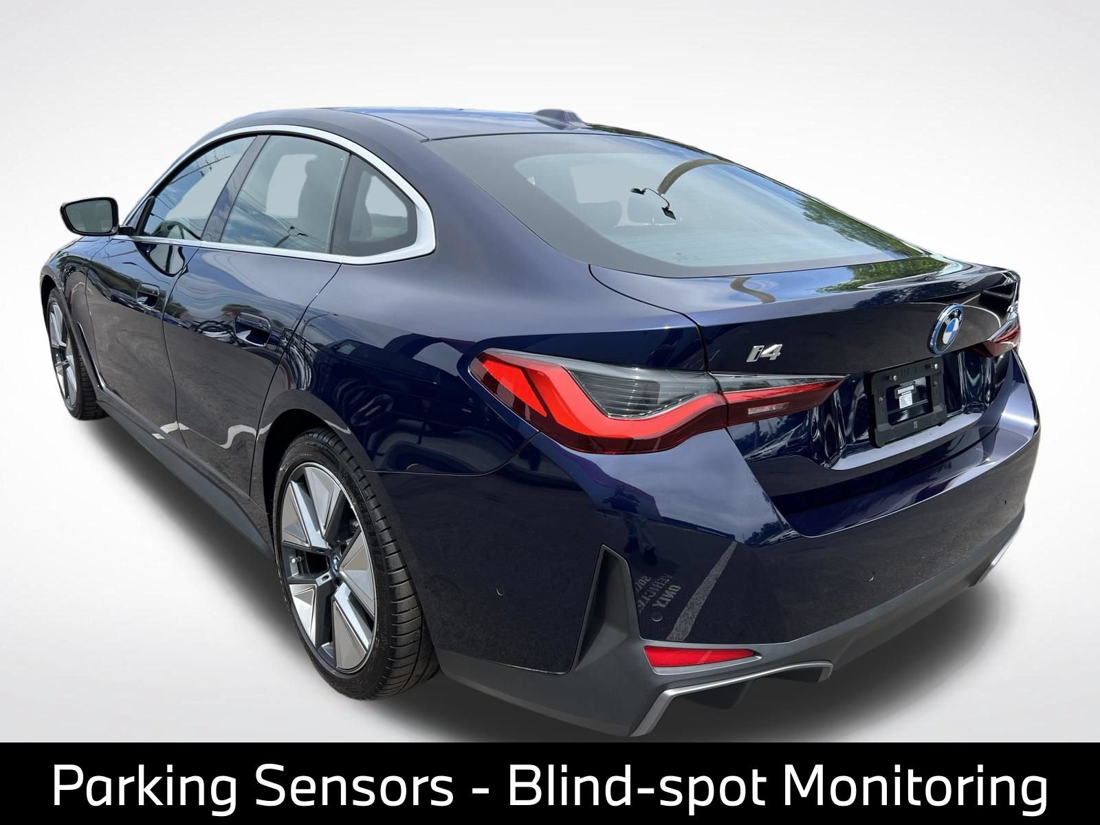 Used 2023 BMW i4 eDrive35 w/ Premium Package RWD image 9