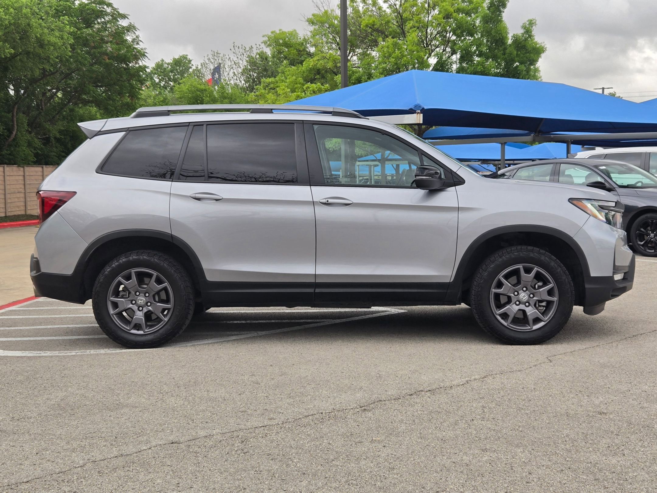 Certified 2024 Honda Passport TrailSport image 2