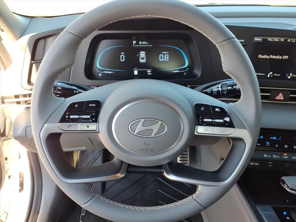 New 2025 Hyundai Elantra Sport image 12