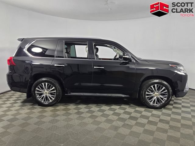 Used 2016 Lexus LX 570 4WD w/ Luxury Package image 11