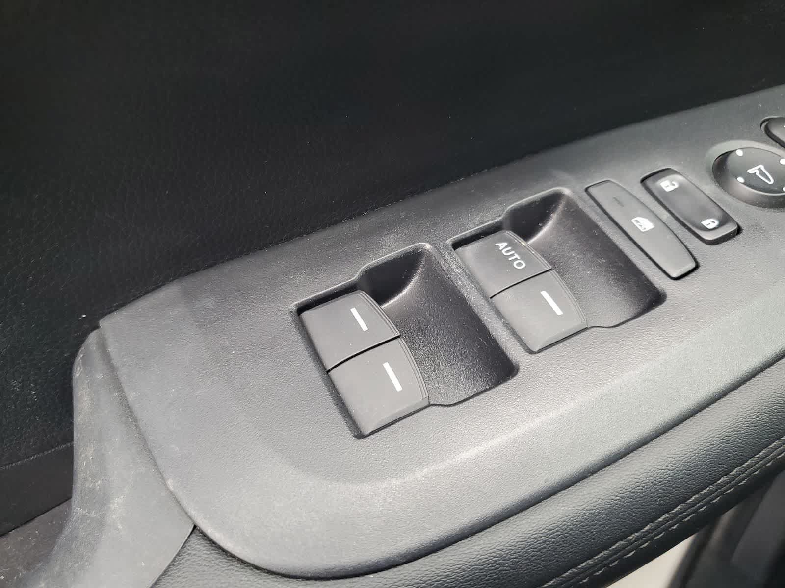 Used 2024 Honda HR-V LX image 24