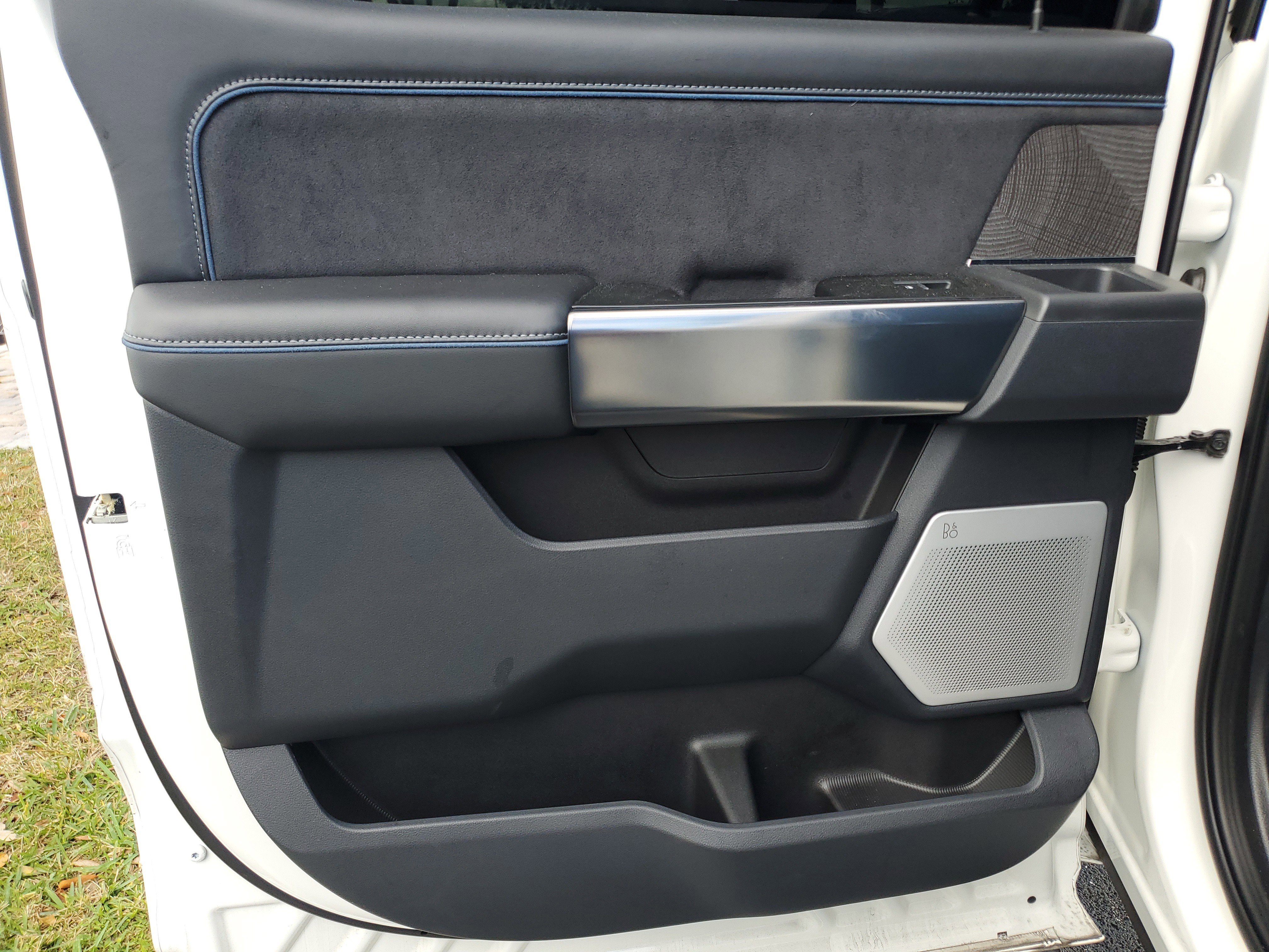 Used 2025 Ford F250 Platinum image 4