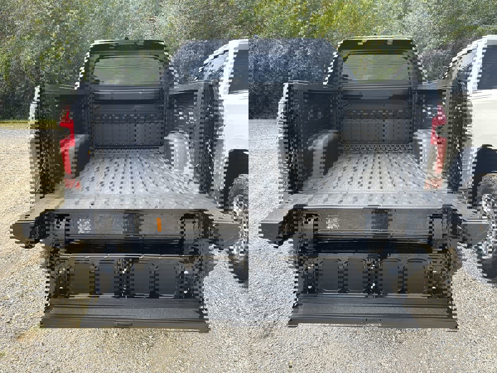 New 2026 Chevrolet Silverado EV LT w/ Premium Package image 25