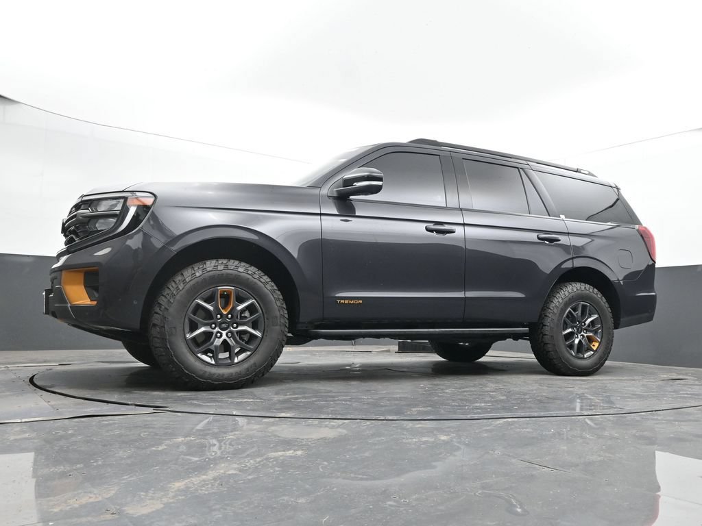 Used 2025 Ford Expedition Tremor AWD/4WD image 44