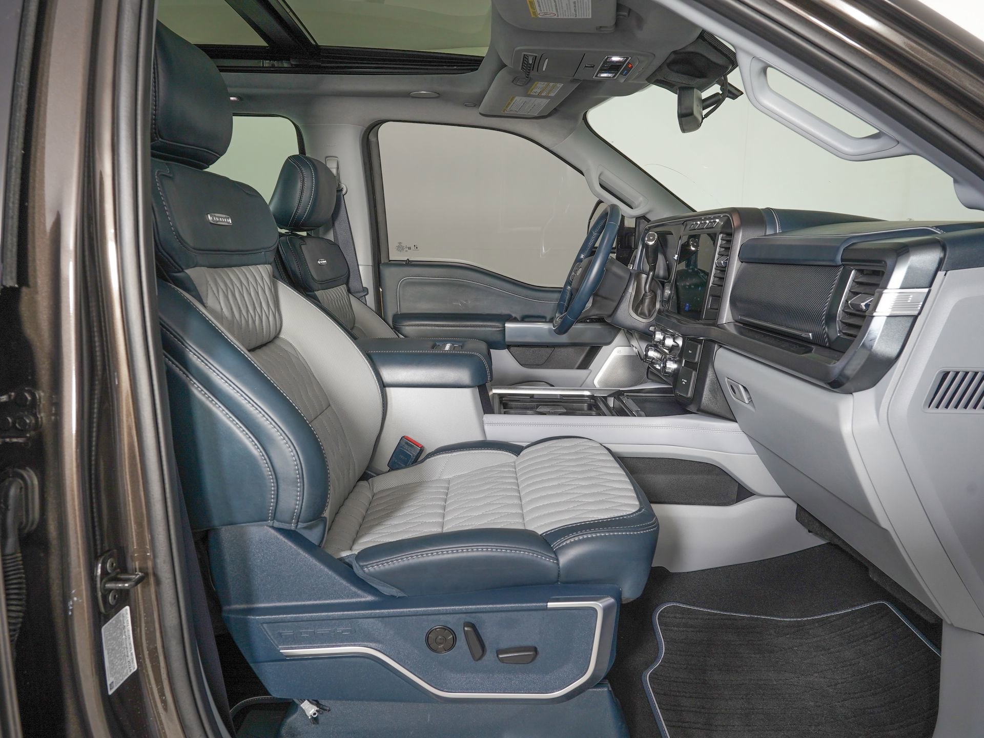 Used 2024 Ford F250 Limited w/ FX4 Off-Road Package AWD/4WD image 8