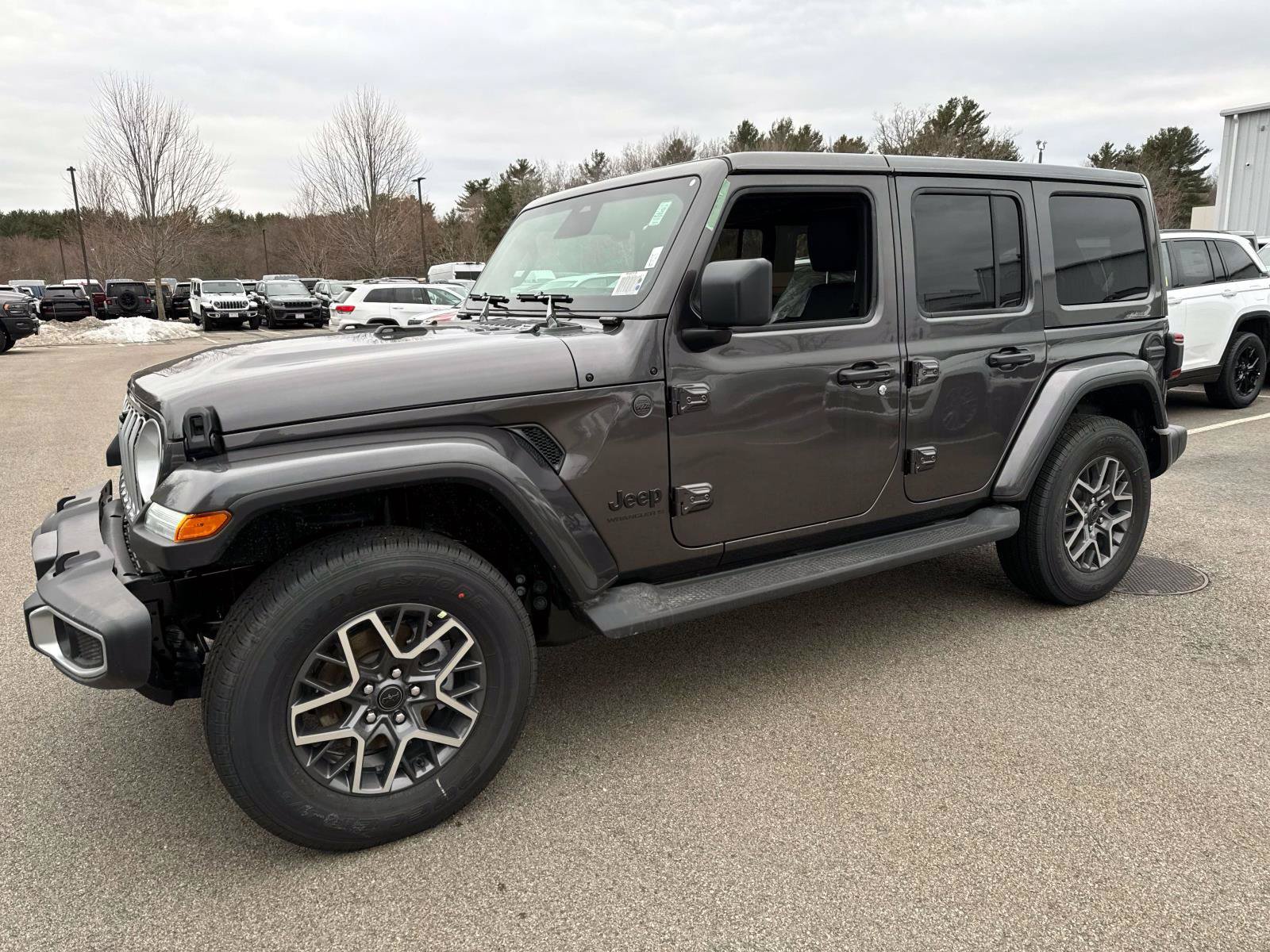 New 2026 Jeep Wrangler Unlimited Sahara AWD/4WD image 4