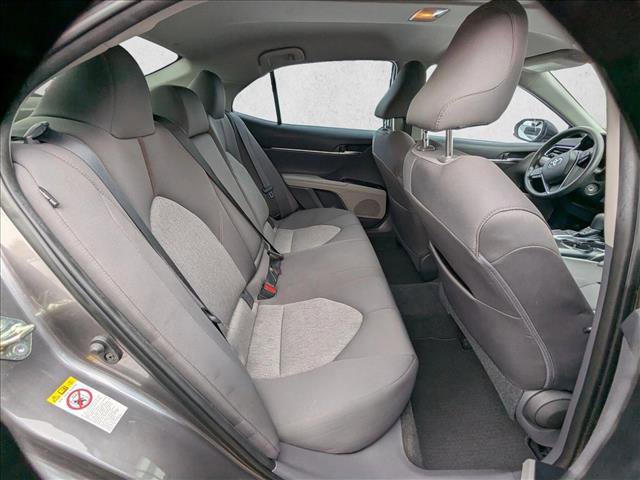 Used 2018 Toyota Camry LE image 22
