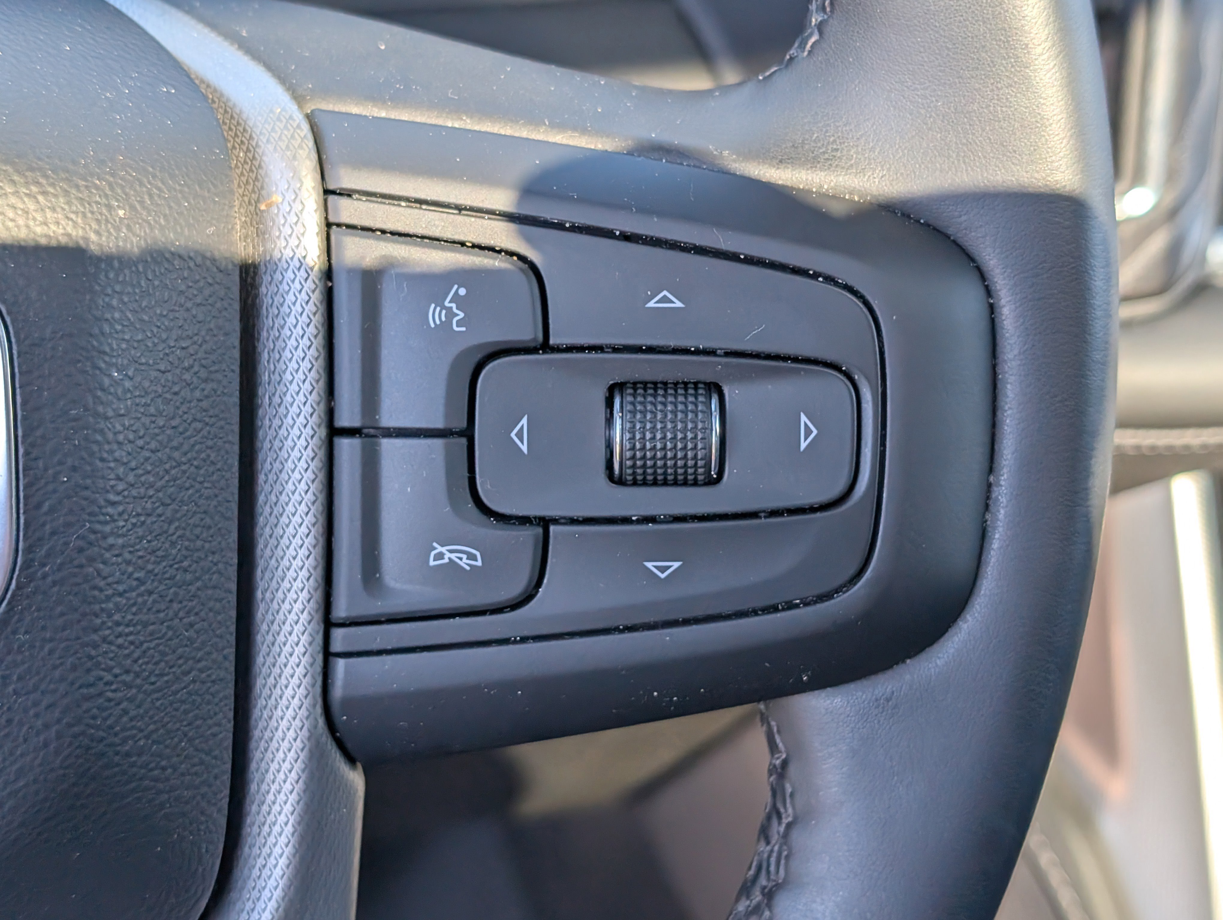 Certified 2024 GMC Yukon Denali image 21