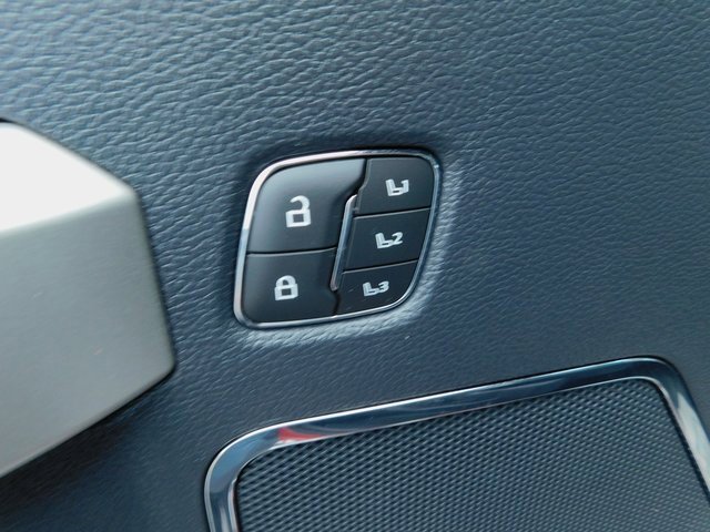 Used 2022 Ford F250 Lariat w/ Chrome Package image 29