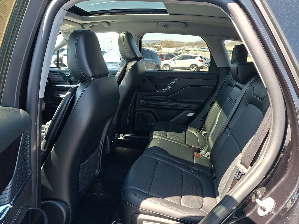 Used 2022 Lincoln Corsair AWD w/ Premium Package image 10