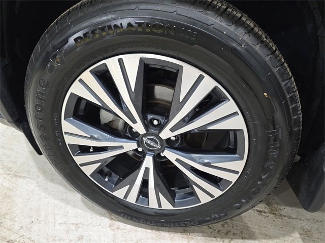 Certified 2023 Nissan Rogue SV w/ SV Premium Package image 10