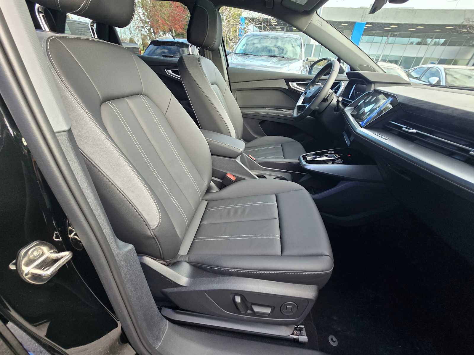 New 2026 Audi Q4 e-tron Premium image 11